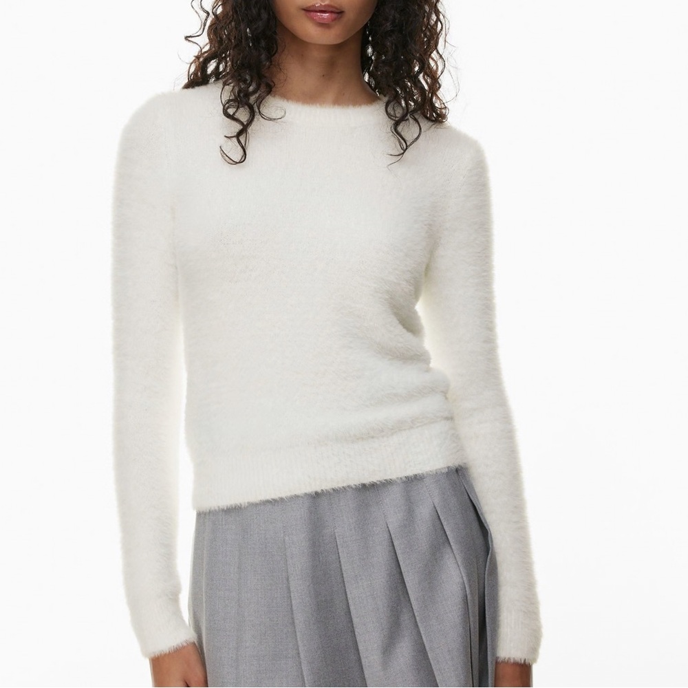 NWT Aritzia Sunday Best Fuzzy New Kitten Sweater Opal Grey - Picture 9 of 9